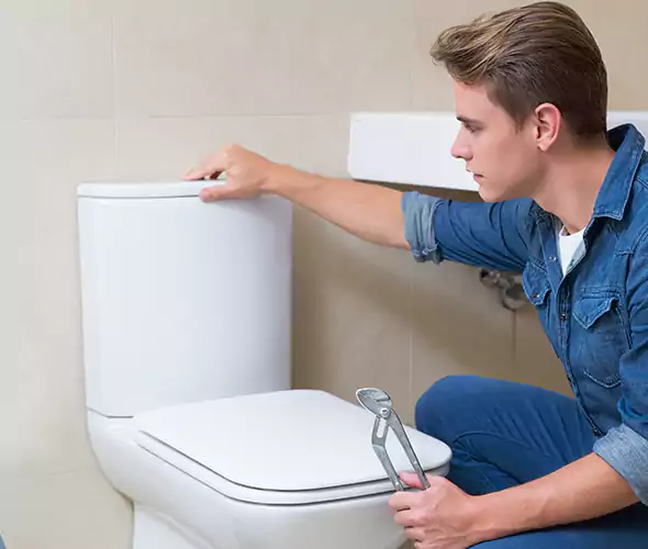 Expert Plumber for Toilet Replacement in Muskegon, MI: Schedule Affordable Toilet Replacement Services with Us